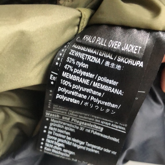 Burton Winter Hiking Snow Jacket with Lots Of Compartments For Personal Storage - Picture 8 of 14